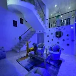 Casa De Lujo En Condominio Privado Por Habitaciones