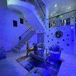 Casa de Lujo en Condominio Privado por habitaciones