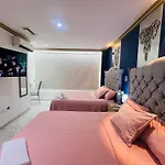 Casa De Lujo En Condominio Privado Por Habitaciones