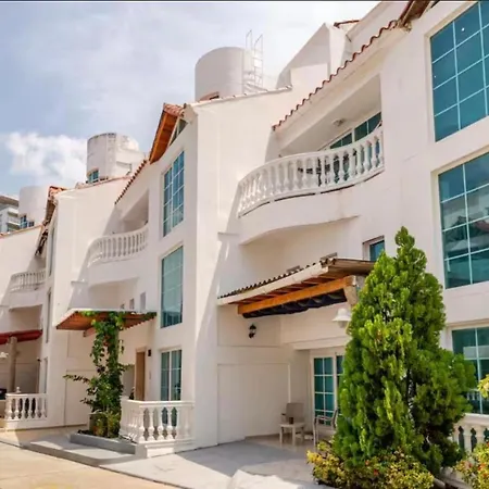 Casa De Lujo En Privado Por * Cartagena
